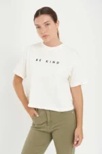 REMERA BE KIND 3